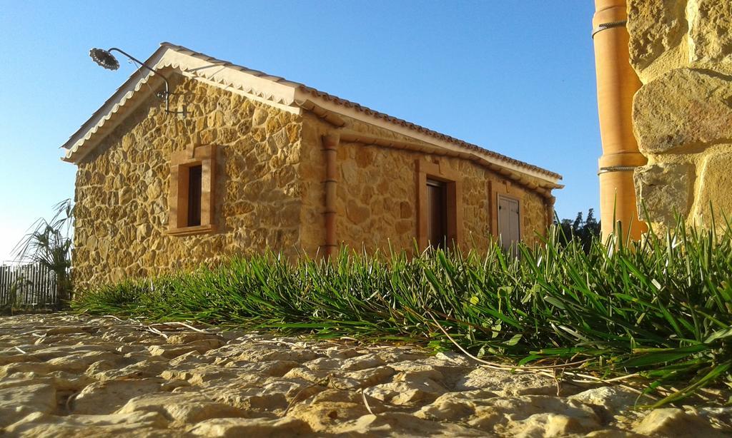 Agriturismo Feudo Muxarello Aragona Номер фото